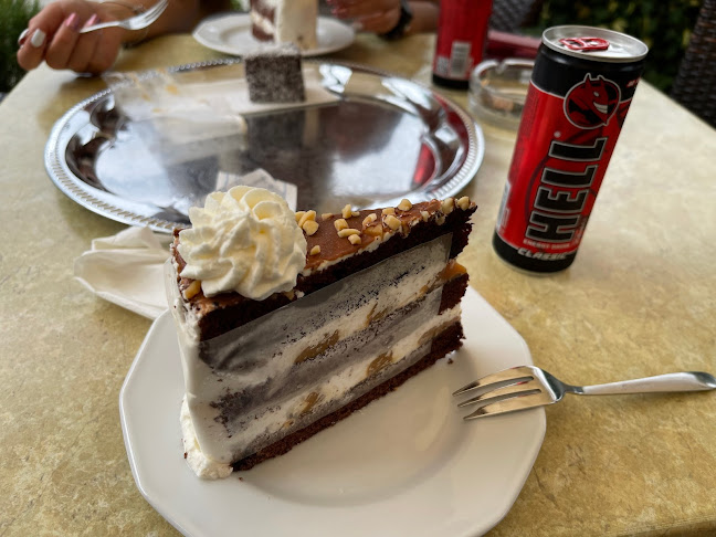 Castello Cukrászda - Vendéglátás