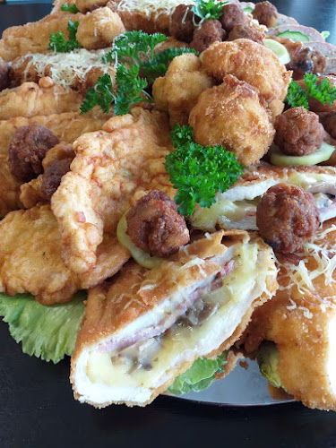 Comentarii opinii despre Niki Ételbár