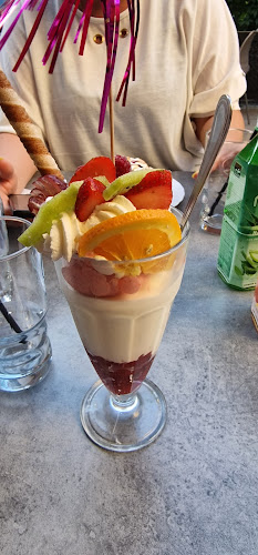 Comentarii opinii despre Kismandula Cukrászda