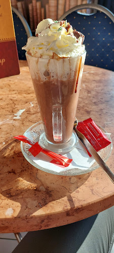 Comentarii opinii despre Delikát kávézó és cukrászda