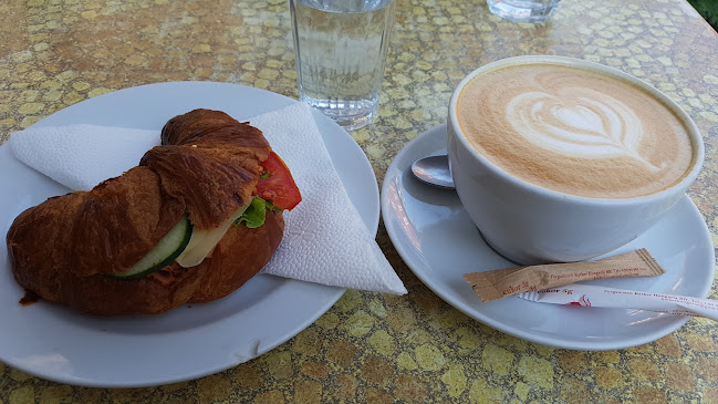 Coyote Coffee & Deli - Vendéglátás