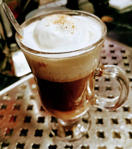 Opinii despre Kozi Drink bár în Győr - Vendéglátás