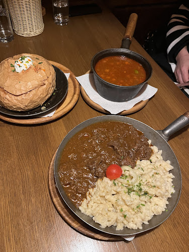 Budapest, Váci u 67, 1056