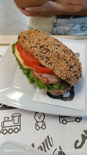 Comentarii opinii despre Pedró Pékség /Szent Imre