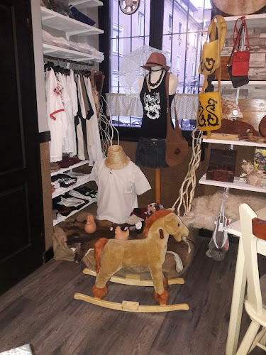 Comentarii opinii despre Csacska Macska Csecse-becse