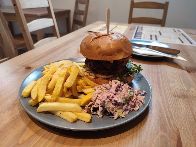 Wanted Pub Restaurant - Budapest