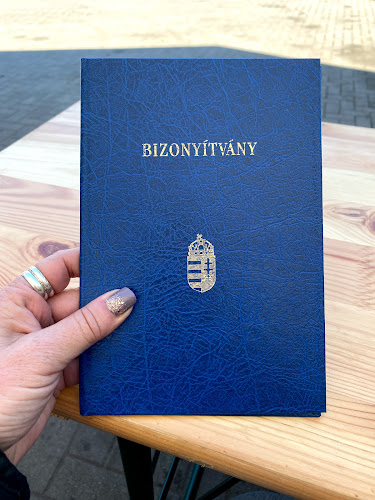 Opinii despre Restaurant Korona în Szomor - Vendéglátás