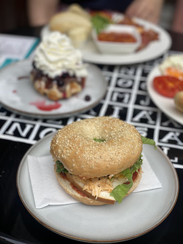 Manooka Kávézó - Vendéglátás