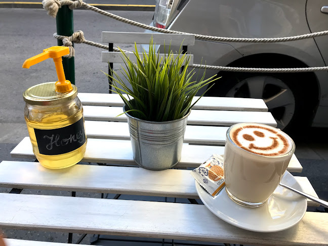 Opinii despre Early Bird Coffee - Speciality coffee în Budapest - Vendéglátás