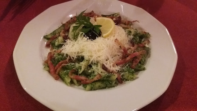 Bíbor Liliom Étterem - Vendéglátás