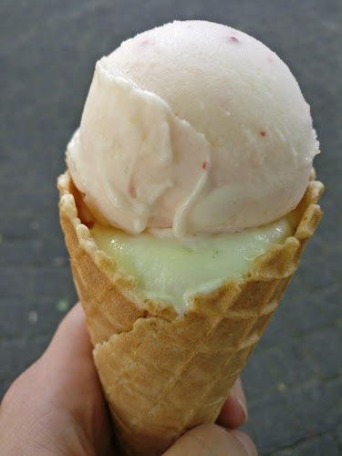 Comentarii opinii despre Vági Józsi Cukrászda