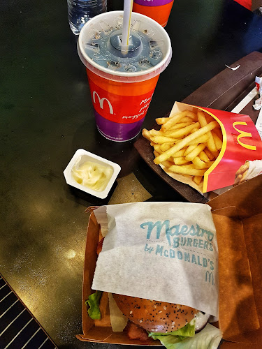 Opinii despre McDonald's în Szeged - Vendéglátás