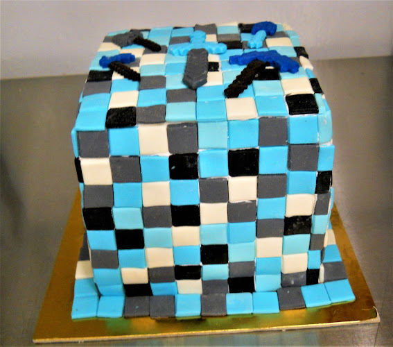 Comentarii opinii despre Mézes Maci Cukrászda