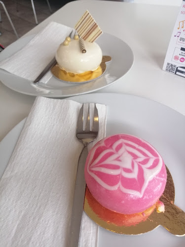 Comentarii opinii despre Castello Cukrászda