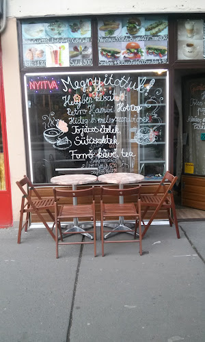 Pillangó Kávézó Szendvicsező