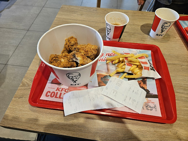 KFC Szolnok Auchan DT - Szolnok