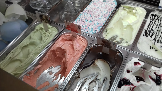 Tonio Cukrászda És Fagyizó