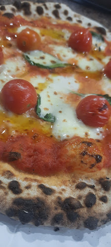 Rozi's Kitchen Vegetáriánus és vegán pizzéria - Eger