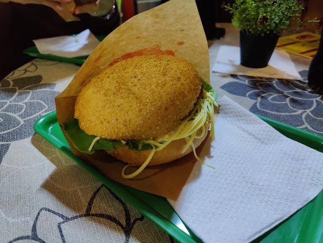 Opinii despre Valentin Hamburgeres în Békéscsaba - Vendéglátás