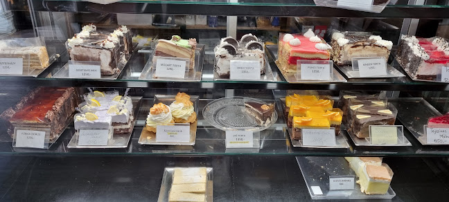 Comentarii opinii despre Kedves Cukrászda és Reggeliző