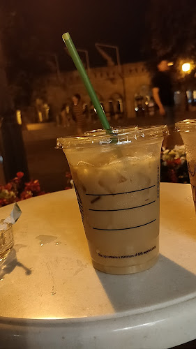 Starbucks Castle - Vendéglátás