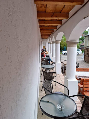 Rozika Kávézó, Sütiző - Vendéglátás