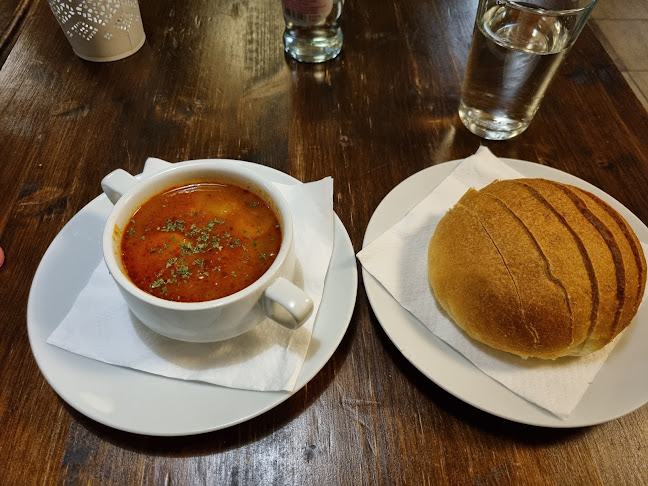 Opinii despre Kozmosz Vegán Étterem în Budapest - Vendéglátás