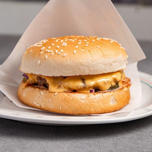 Opinii despre Best Hollywood Pizza&Burger în Komárom - Vendéglátás