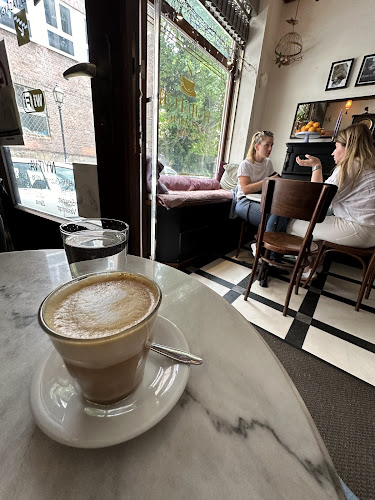 Opinii despre Rojt és Bojt Kávéskuckó în Budapest - Vendéglátás