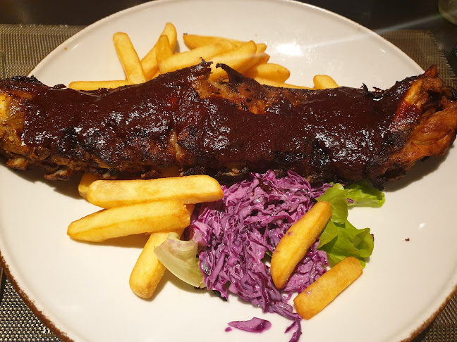 Opinii despre Replay Cafe & Restaurant în Pécs - Vendéglátás