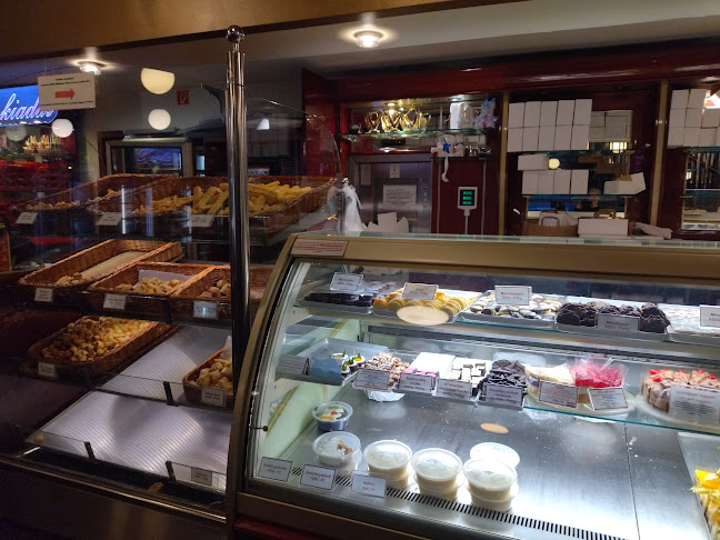 Opinii despre Horváth Cukrászda în Budapest - Vendéglátás