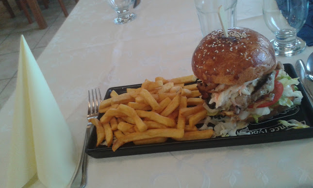 Santos Étterem és Panzió - Vendéglátás