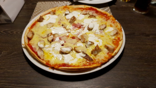 Opinii despre B&M BISTRO în Berettyóújfalu - Vendéglátás