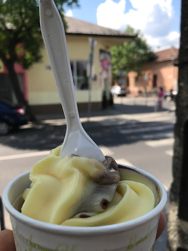 Comentarii opinii despre Adria Pékség