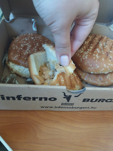 Szeged, Zrínyi u. 3, 6720