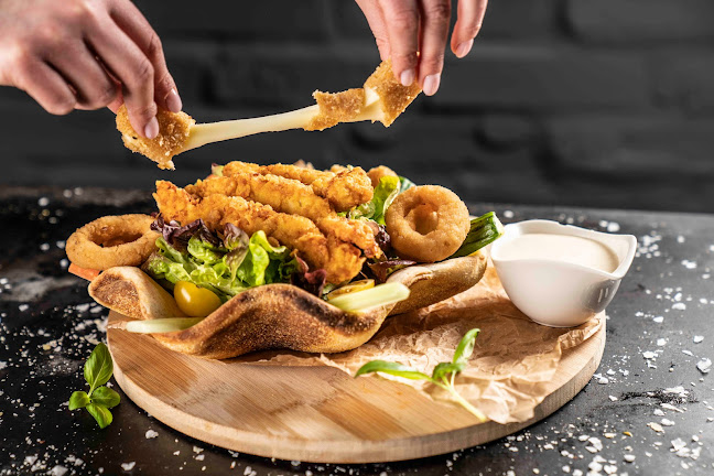 Székesfehérvár, Palotai út 1-3, 8000