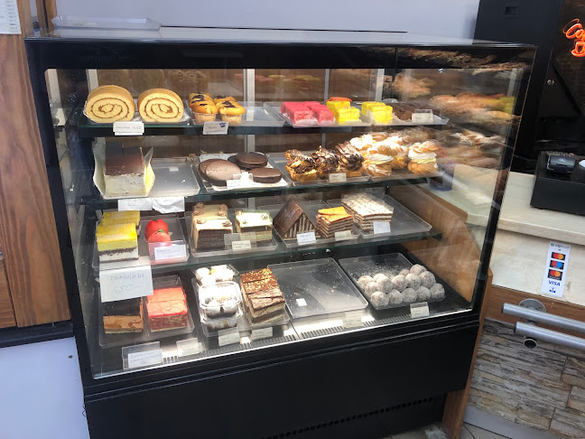 Király Pékség & Pizzéria - Vendéglátás