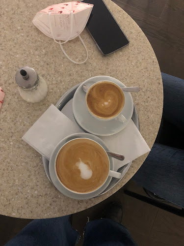 Comentarii opinii despre Mon Café