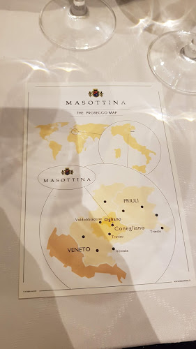 Budapest, Semmelweis u. 8 fsz 5, 1052