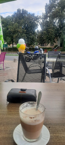 Opinii despre Flamingó kávézó és fagyizó în Tura - Vendéglátás