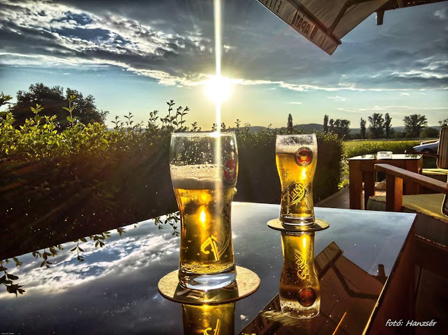 Apáti Étterem, Kávézó