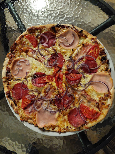 Opinii despre Oázis Étterem és Bár în Szigetszentmiklós - Vendéglátás