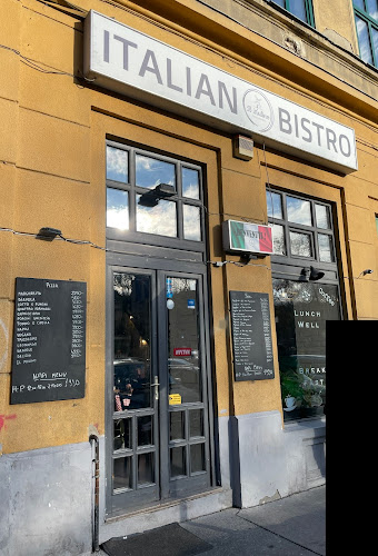 Budapest, Klauzál tér 13, 1072