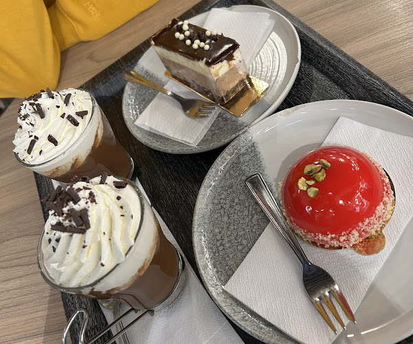 Amber's Bakery & Cafe