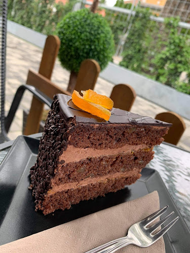 Opinii despre Kávé-Tanya în Pápa - Vendéglátás