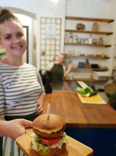 LYR Speciality Coffee and Food - Vendéglátás