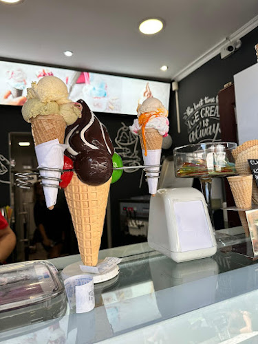 Viktória Fagyizó És Kávézó