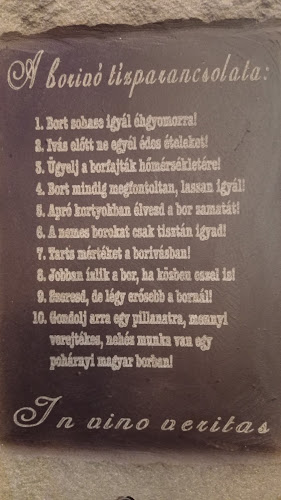 Tata, Almási u. 2, 2890