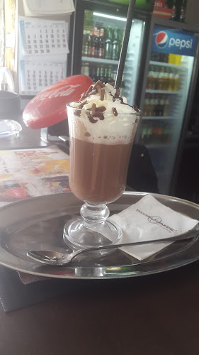 Comentarii opinii despre Csók Internet&Coffee Bár