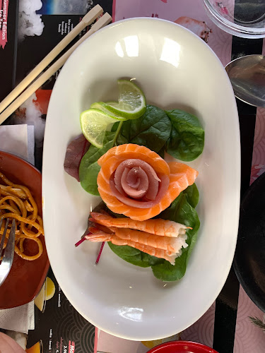 Wasabi Running Sushi & Wok Restaurant - Budapest